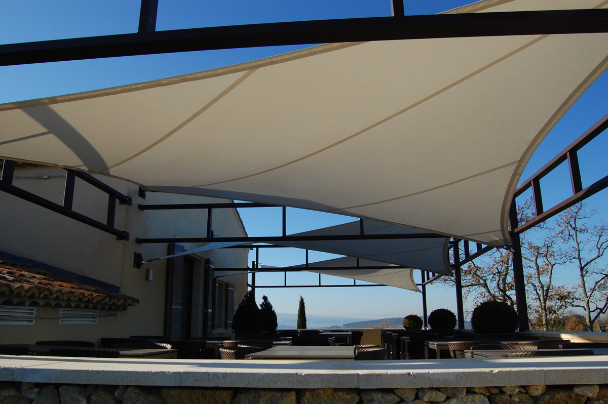 Surface ombragée: 26m2, Textile: Soltis 52, Lieu: Vaucluse