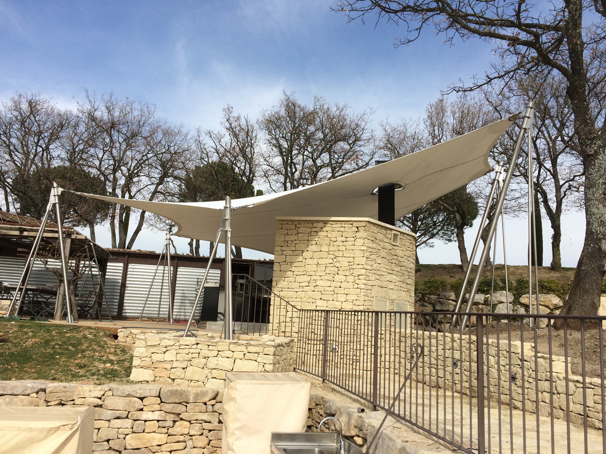Surface ombragée: 59m2, Textile: STAM 6002, Lieu: Vaucluse