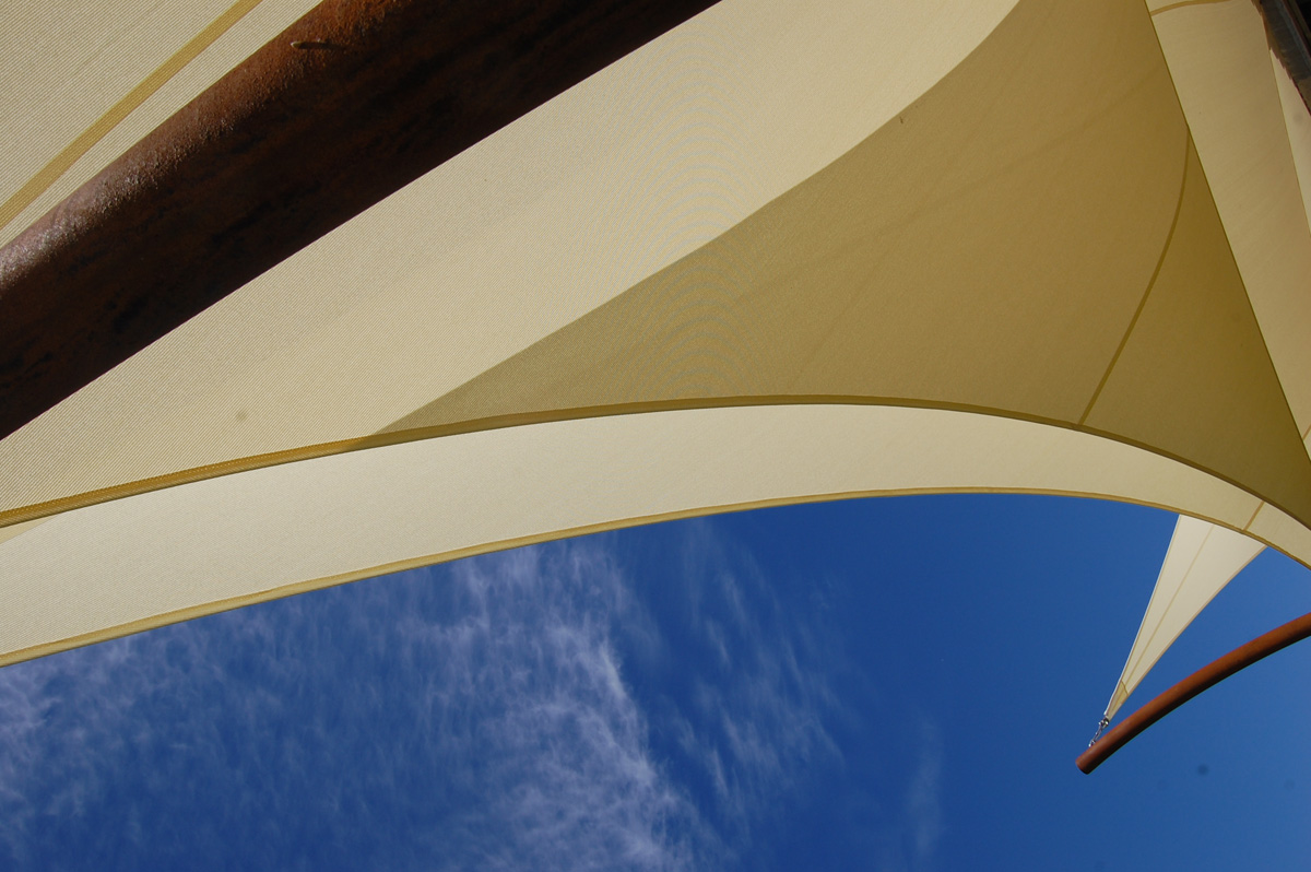 Surface ombragée: 87m2, Textile: HDPE, Lieu: Var