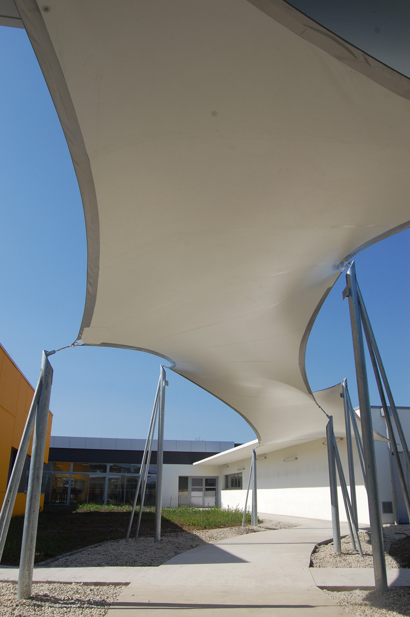 Surface ombragée: 33m2, Textile: STAM 6002, Lieu: France