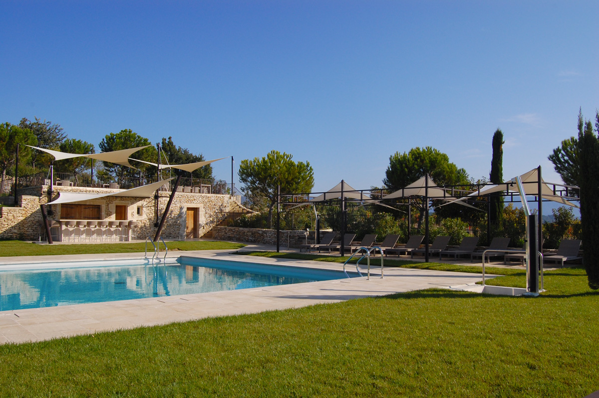 Surface ombragée: 58m2, Textile: Soltis 52, Lieu: Vaucluse