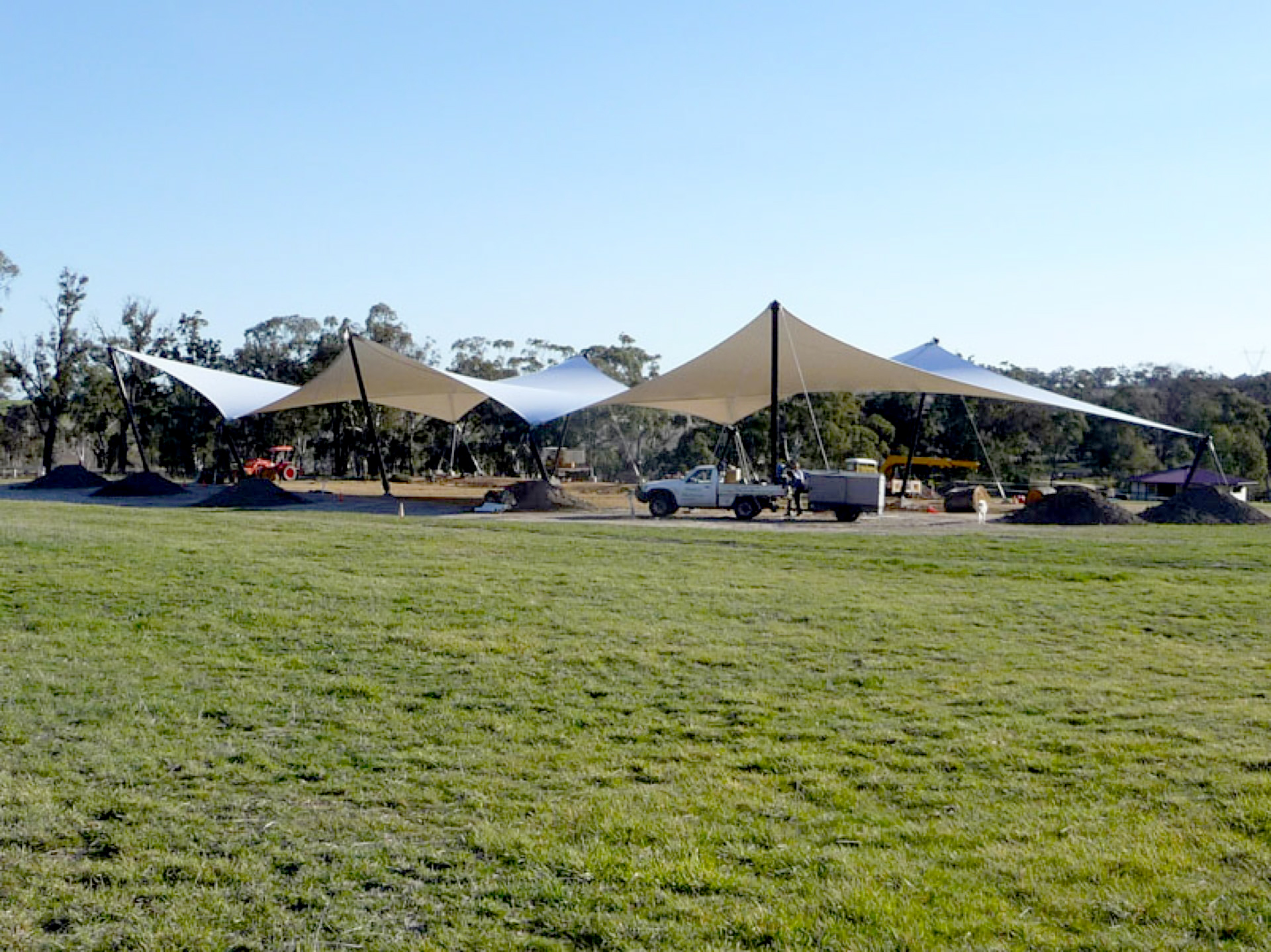 Surface ombragée: 1500m2, Textile: STAM 6002, Lieu: Australie