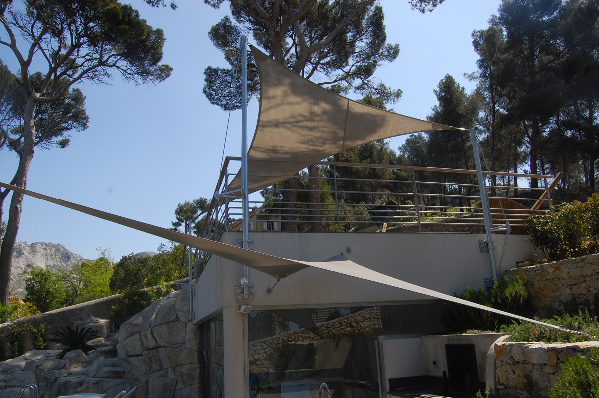 Surface ombragée: 32m2, Textile: HDPE, Lieu: France
