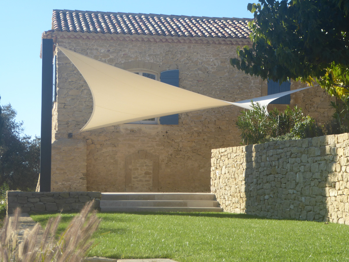 Surface ombragée: 43m2, Textile: HDPE, Lieu: Vaucluse