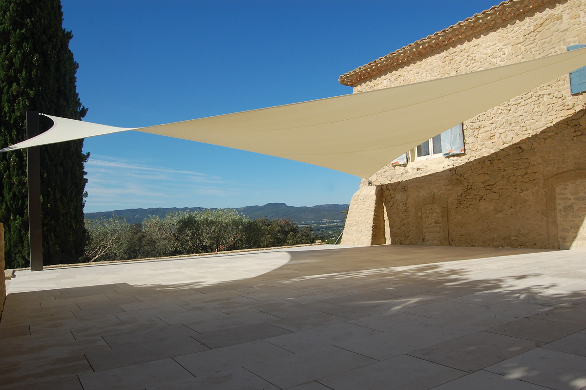 Surface ombragée: 43m2, Textile: HDPE, Lieu: Vaucluse