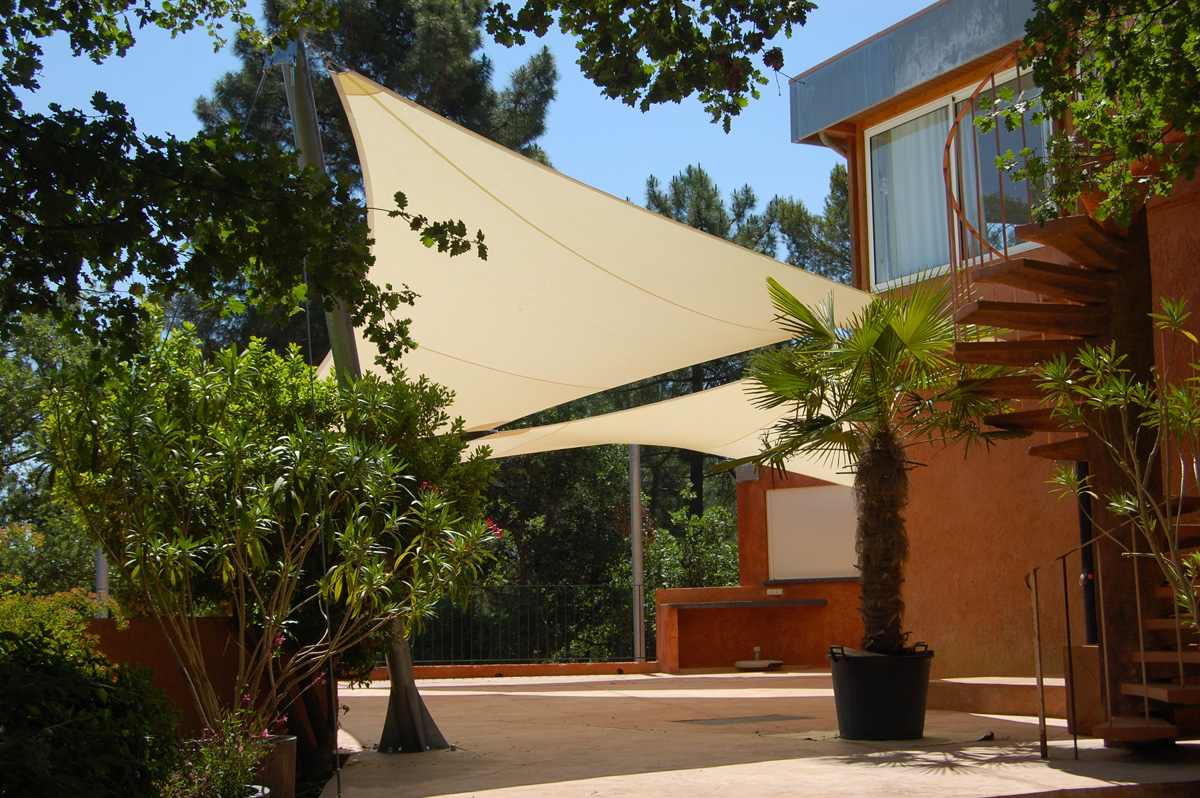 Surface ombragée: 53m2, Textile: HDPE, Lieu: Vaucluse