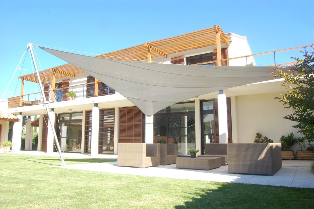 Surface ombragée: 29m2, Textile: HDPE, Lieu: France