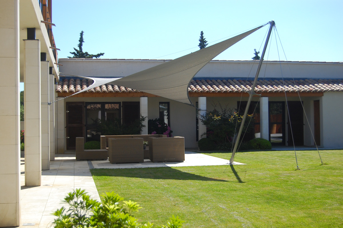 Surface ombragée: 29m2, Textile: HDPE, Lieu: France