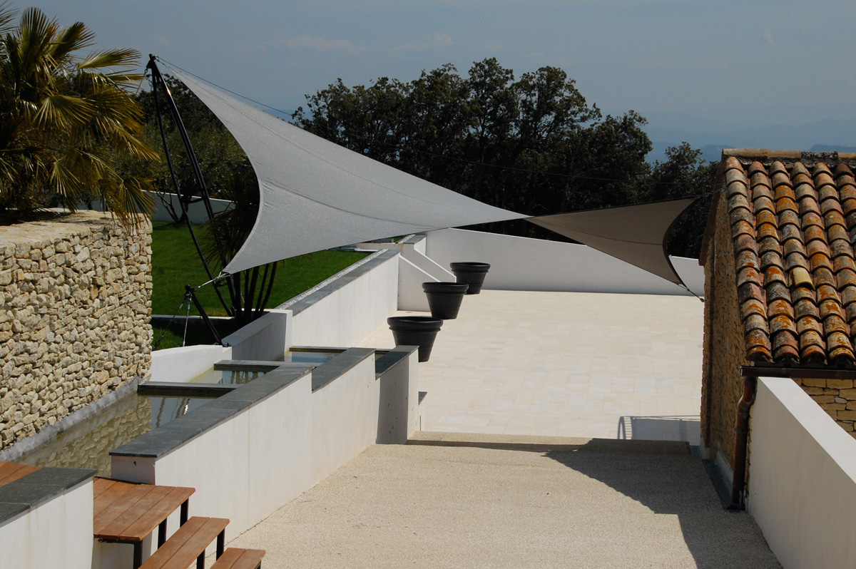 Surface ombragée: 25m2, Textile: HDPE, Lieu: France